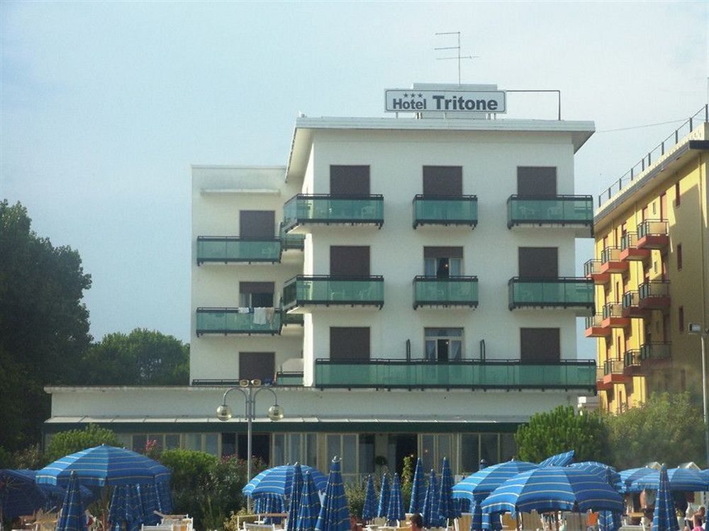Hotel Tritone Jesolo Lido Exterior photo